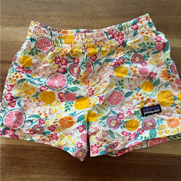 Patagonia Other - Patagonia Toddler Girls Floral Shorts, size 3T